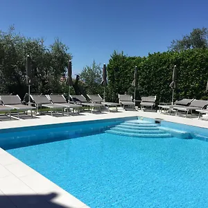 hotel-villa-ca-nova.hotelinveneto.com/
